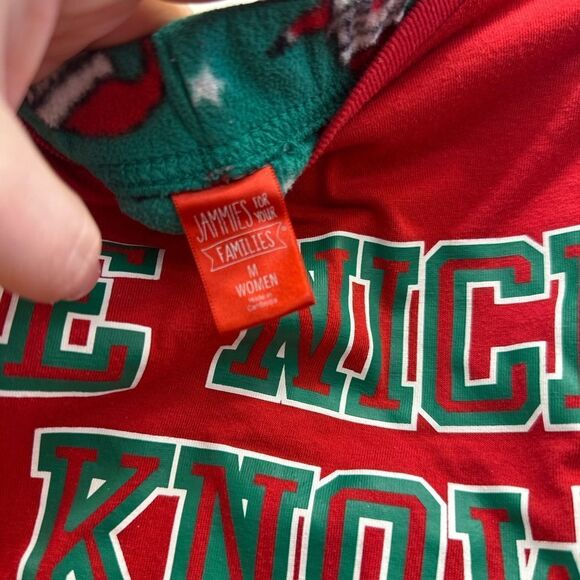 Jammies Ladies Med Red Long Sleeeve " I KNow Santa" - Picture 6 of 6